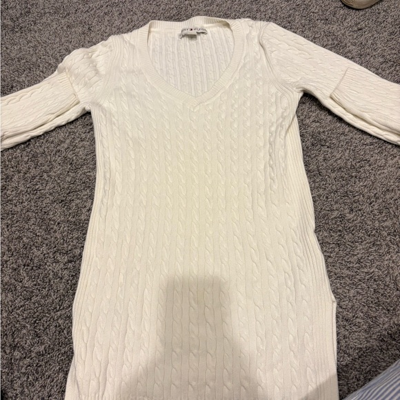 Tommy Hilfiger Ivory Cable Knit Sweater - Picture 1 of 4